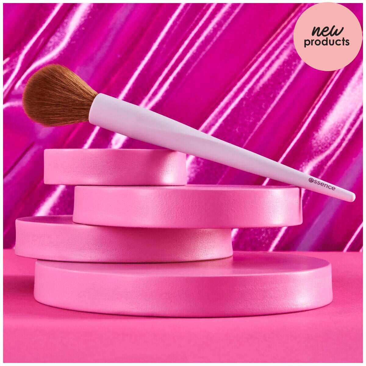 ESSENCE PENNELLO PER BLUSH E ILLUMINANTE 1 pz
