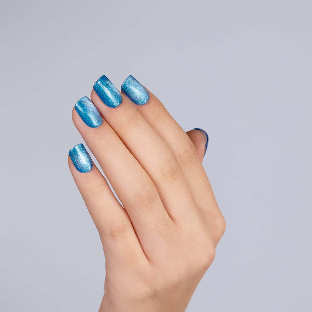 ESSENCE VERNIS GEL nail polish #31-Sky's The Limit 8 ml