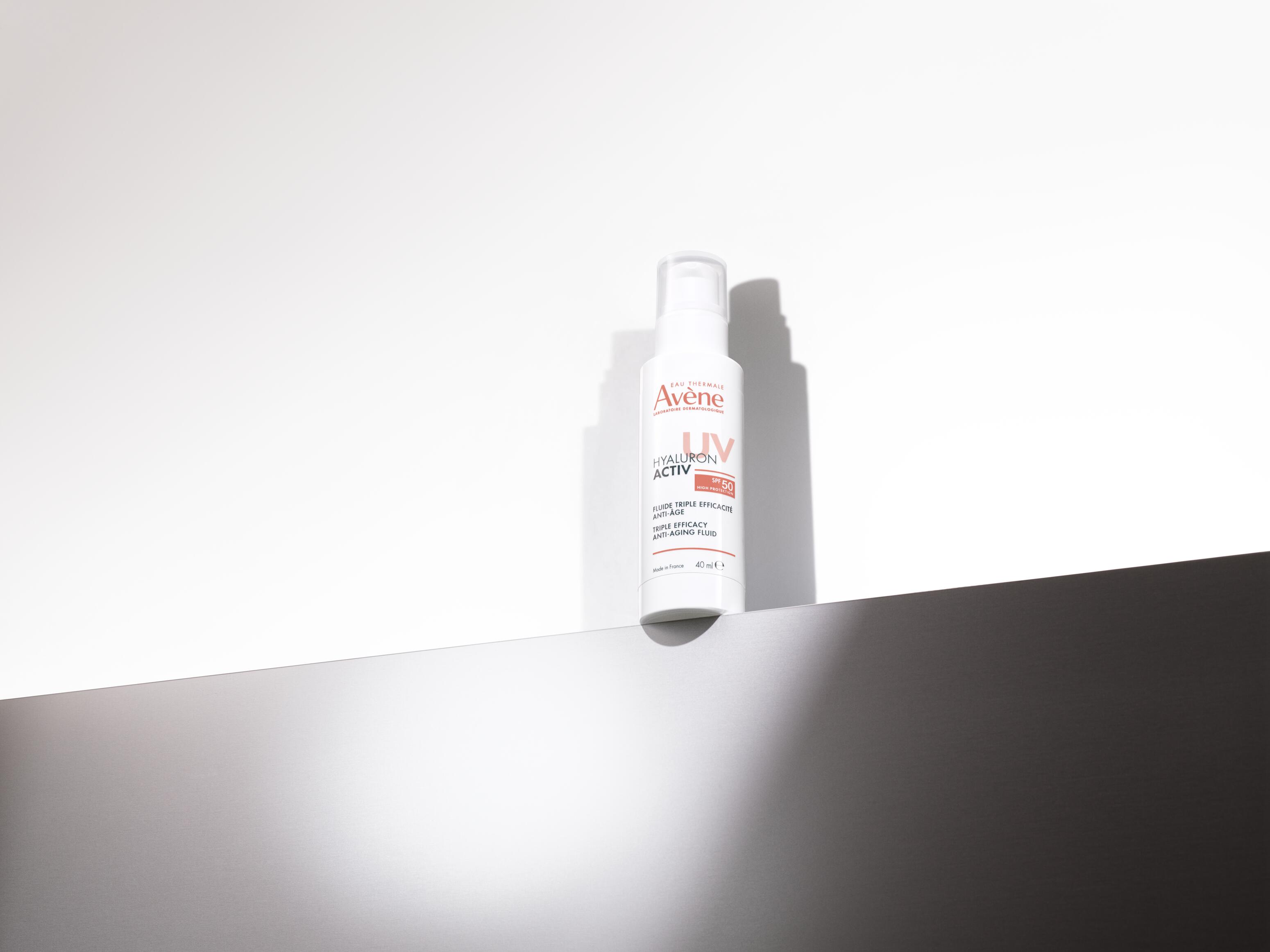 AVÈNE HYALURON ACTIV UV triple anti-aging fluid SPF50 40 ml