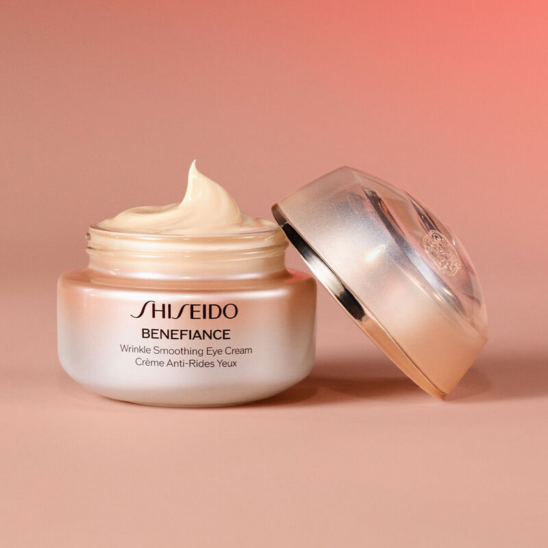 SHISEIDO Benefiance Crema Occhi Levigante Antirughe 15 ml