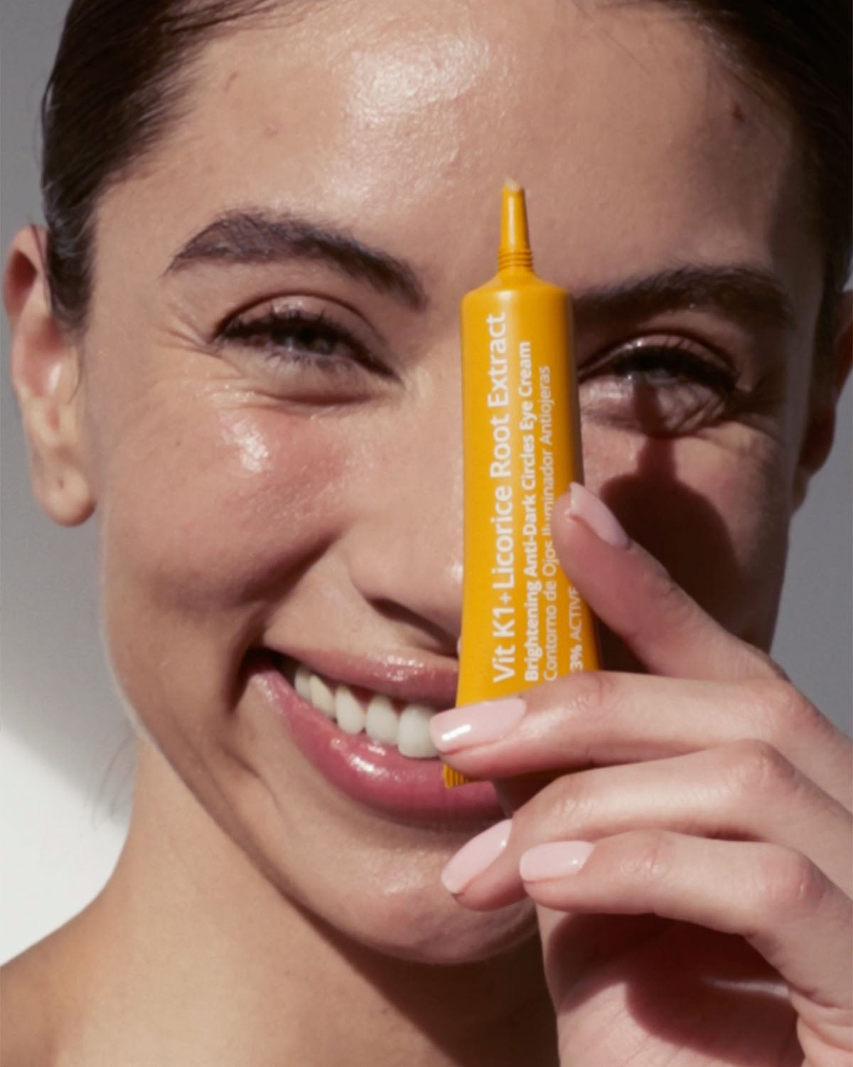 SKIN GENERICS VITA K1 + ESTRATTO DI LIQUIRIZIA contorno occhi 15 ml