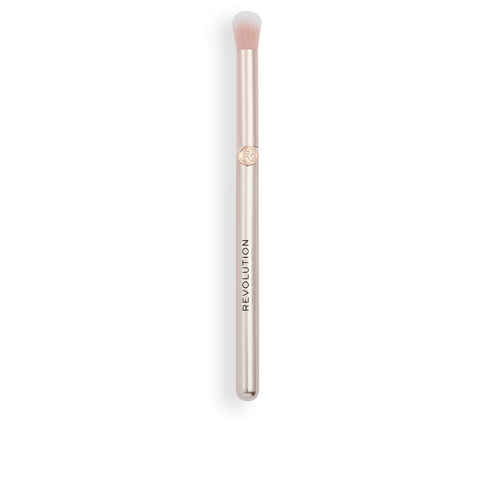 REVOLUTION MAKE UP FLUFFY blending brush #R4 1 u