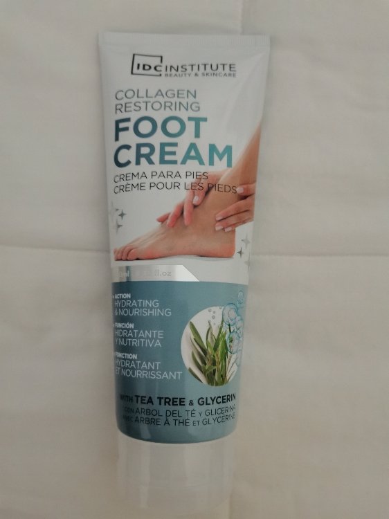 IDC INSTITUTE Crema rigenerante per i piedi al collagene 250 ml