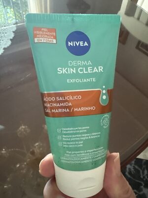 NIVEA DERMA SKIN CLEAR scrub esfoliante 150 ml