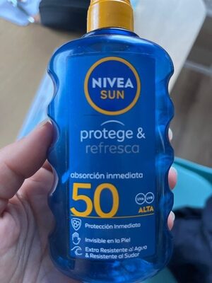 NIVEA SUN PROTÈGE&RAFRAÎCHIT spray solaire invisible FPS50 200 ml